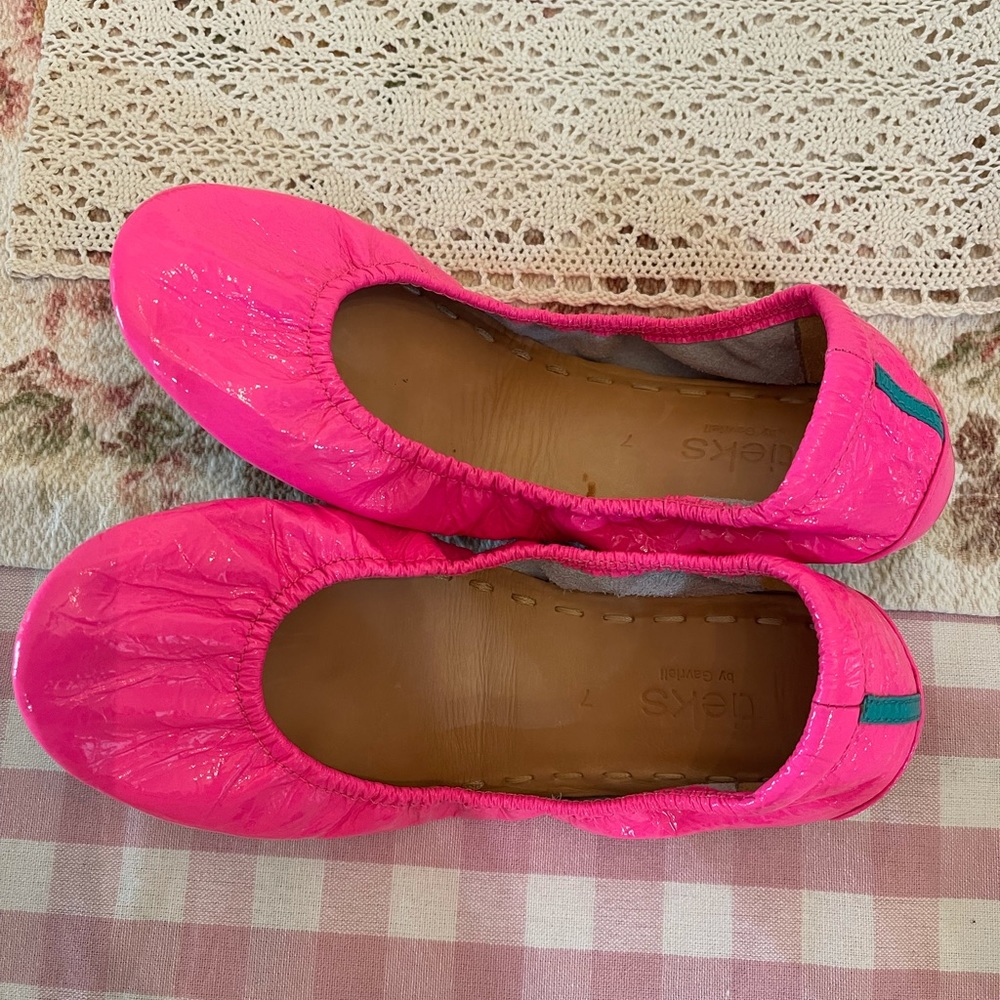 Pop Pink Tieks!